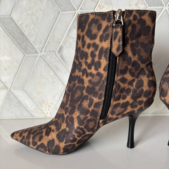 Nine West 7.5M Leopard Animal Print Heeled Boot Pointed Toe Therin Stiletto Heel - Picture 3 of 11
